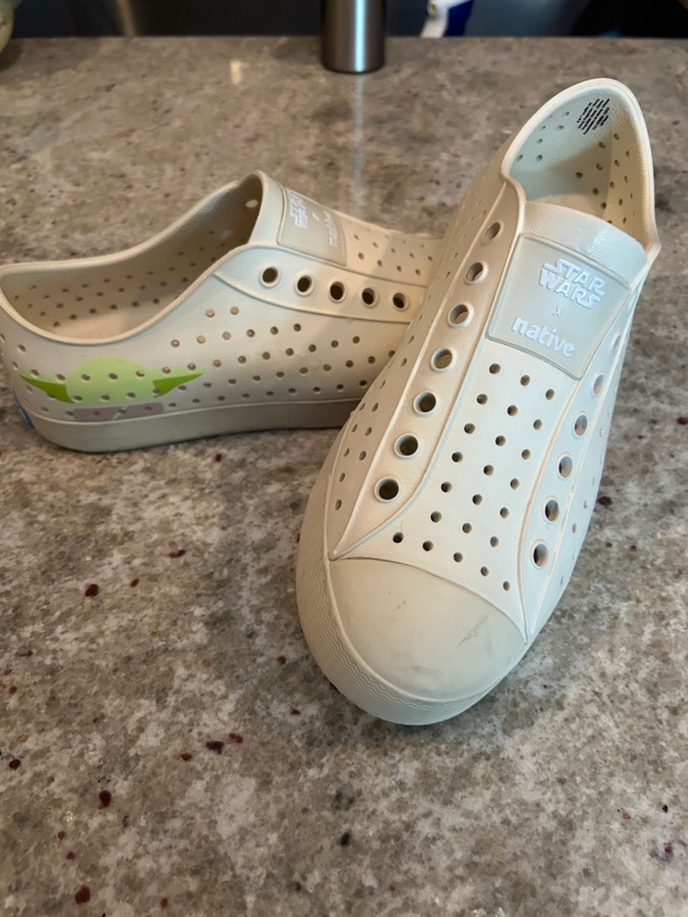 Star Wars Slip-On Sneakers in Off-White